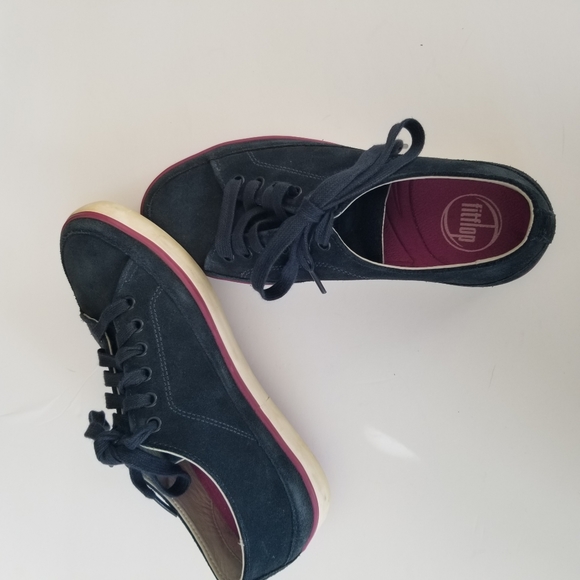 navy fitflops size 5